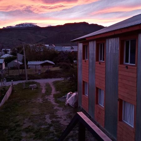 Milenarios Hostel El Chalten Exterior foto