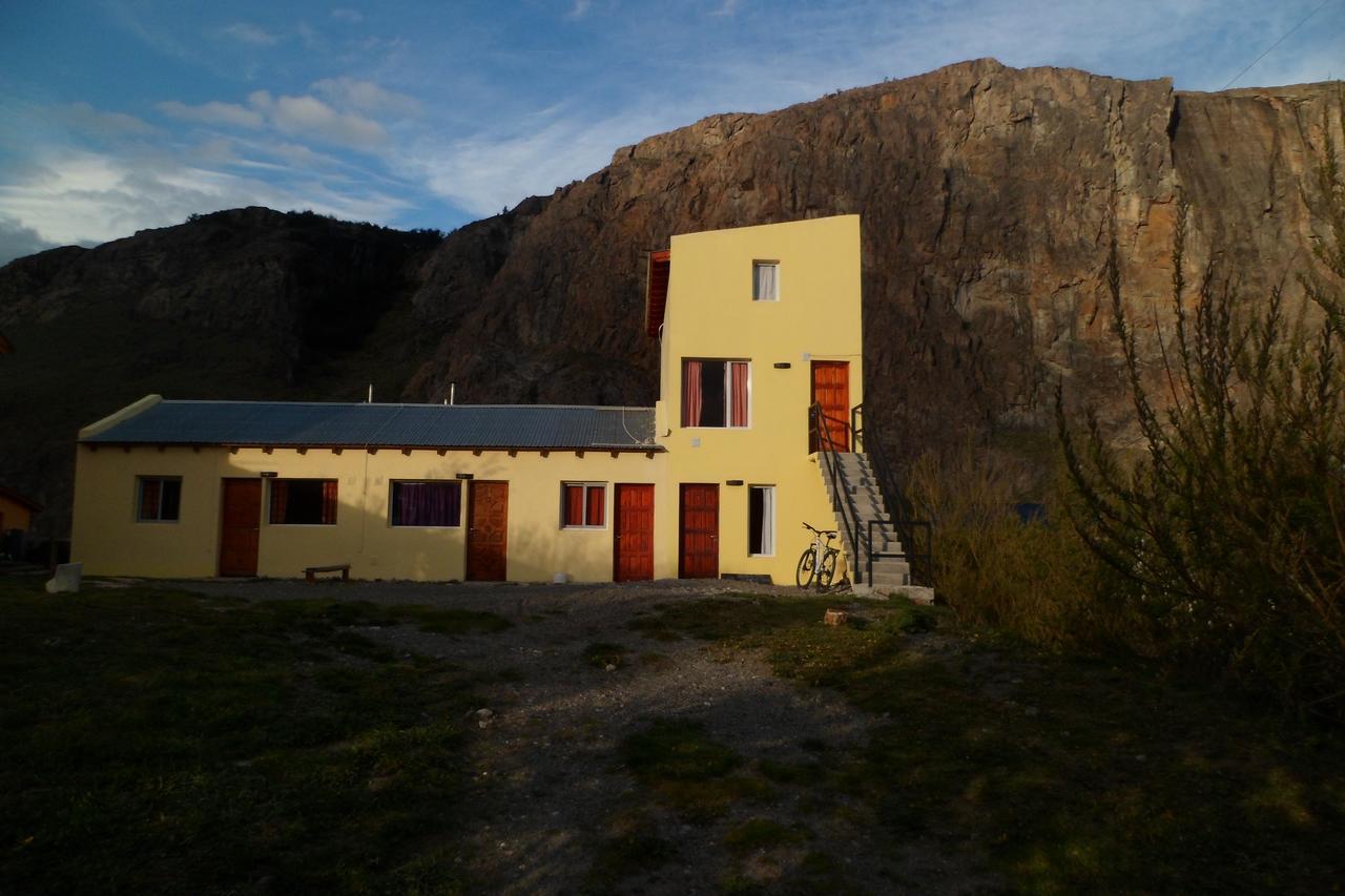 Milenarios Hostel El Chalten Exterior foto